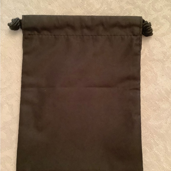 FIRM PRICE MIN 20$ PURCHASE Chanel Drawstring Bag NEW - Picture 2 of 2